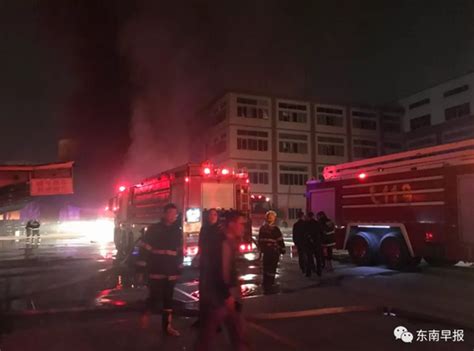泉州东海昨晚一工厂大火！火势已控制！无人员伤亡！_泉州新闻_福建_新闻中心_台海网
