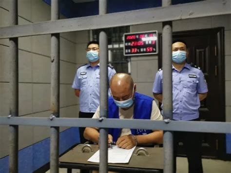 4名嫌疑人刑拘在逃！海南警方悬赏8万元通缉他们！_海口网