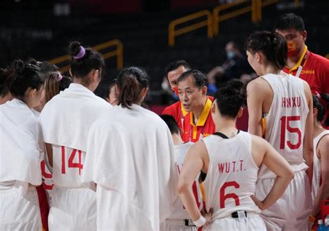 中国女篮世界杯12人大名单！迪拉娜首次入选国家队，杨舒予等3人意外落选_效力_体重_身高