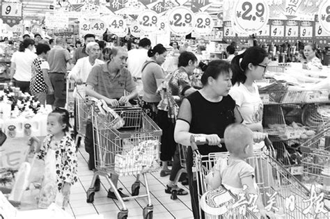盛夏邵州商场超市人气爆棚市民购物避暑两不误_联商网