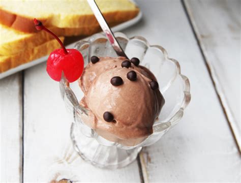 巧克力冰淇淋做法_巧克力冰淇淋怎么做好吃-聚餐网