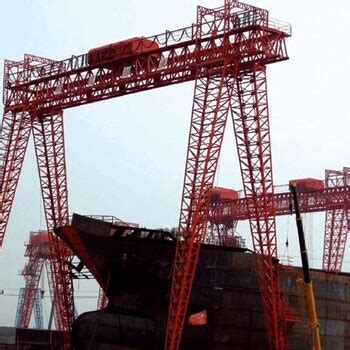 广东茂名造桥门机厂家造船门式起重机工作在造船厂