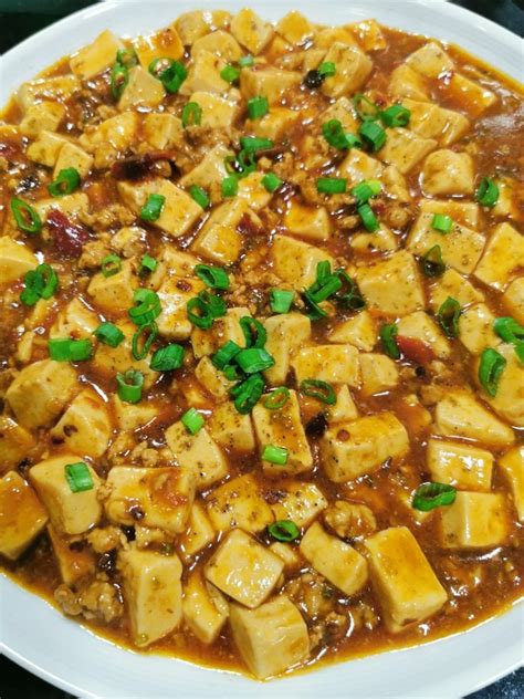 麻婆豆腐：做法简单，麻辣十足，用来拌饭好吃到流泪