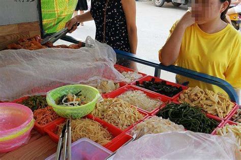 郑州南路启源茂市场有一家卖凉菜的扰民_百姓呼声_洛阳网