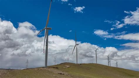 云南巍山：风电产业助绿色发展-人民图片网