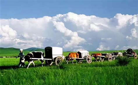 蒙古族牧民在草原上高清图片下载_红动中国