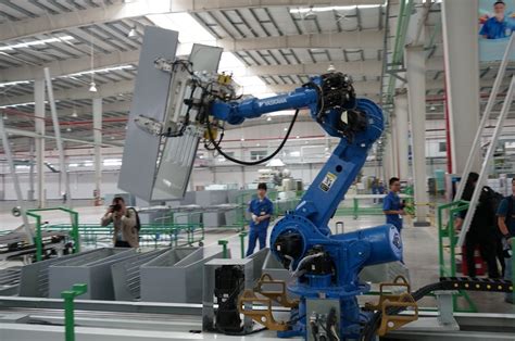 机器人上下料系统_机器人焊接-机器人自动化-机器人码垛-机器人切割-机器人喷涂