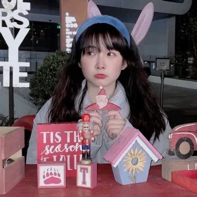 甜美女生头像满眼都是你