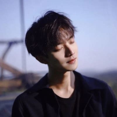 非主流带字男生头像奶狗