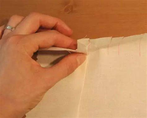 压褶裙的压褶模纸的制作方法