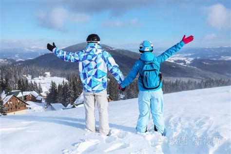 甜美女生滑雪头像