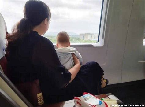 Baby小海绵坐高铁图片 几个月的婴儿可以坐高铁需要注意什么 _八宝网