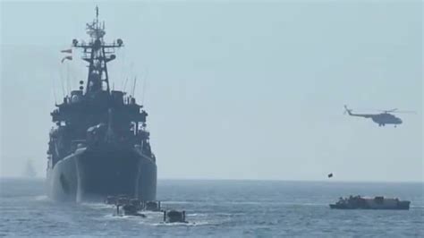 国防部：中伊俄等国海军在阿曼湾举行联合军演_手机新浪网