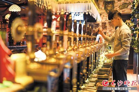 长沙清吧酒吧酒屋酒馆环境拍摄，各种进口精酿啤酒_长沙摄影师CZ-站酷ZCOOL