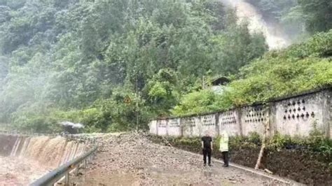 四川芦山暴雨致近千米防洪堤损毁 150余人紧急转移（图）_图片_中国小康网