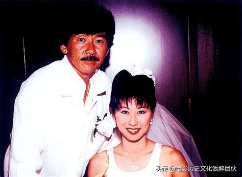 离婚28年后，林子祥和前妻合影照曝光，搂肩搭背十分亲密