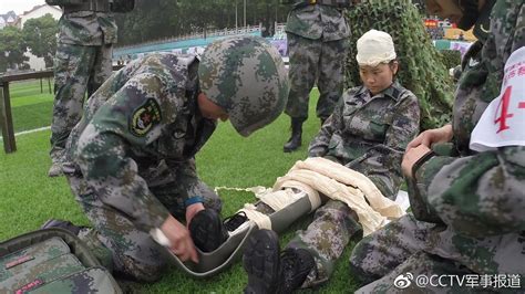 陆军军医大学组织青年护理人员开展战伤救护比武