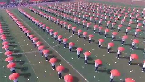 稷山实验中学表演美丽中国大型团体操！