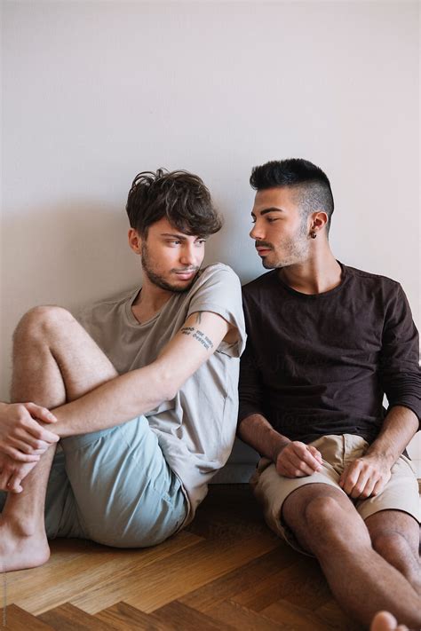 Las 14 mejores salas de video chat gay gratuitas para conocer hombres ...