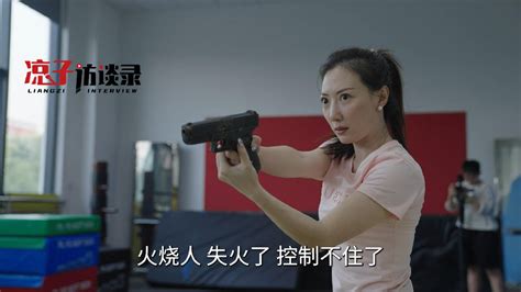 从武打替身到制片人，一个年轻女孩如何为自己打下一片天下|替身_新浪新闻