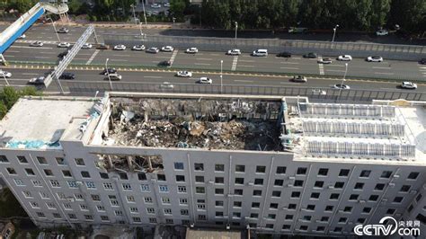 哈尔滨办公楼楼顶坍塌4死7伤：曾是区政府办公场所-搜狐大视野-搜狐新闻