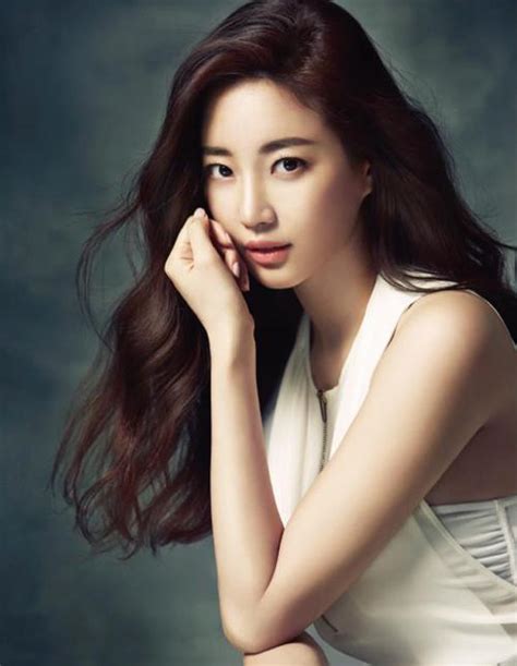 韩国最美十大女明星排行榜 金喜善上榜仅第十金泰熙第一 - 明星