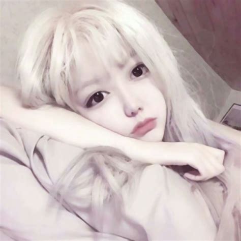 彩色头发非主流头像