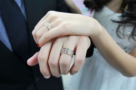 男士婚戒应该戴哪只手 有什么含义 - 中国婚博会官网