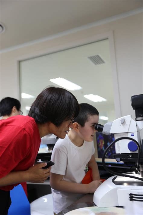 计算机协会第一期电脑维修讲座顺利开展 - 新闻公告 - 中国人民大学信息学院
