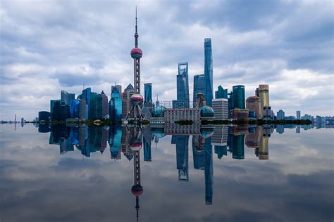 上海东方明珠倒影高清图片下载-正版图片500744254-摄图网