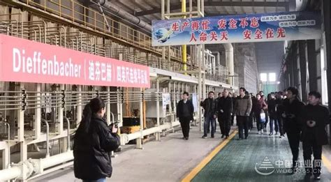 9月1日，位于菏泽高新区的北京葆年堂（菏泽）药业有限公司生产车间里，工人正在对中药饮