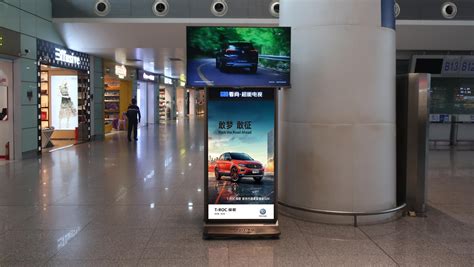 重庆江北国际机场灯箱数码LED登机牌广告媒体