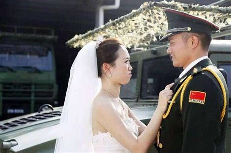 兵哥哥的集体婚礼超甜！军嫂的“嘱托信”引人泪奔 - 中国军网