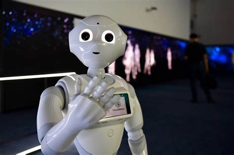 图集 | 探营2020世界人工智能大会机器人矩阵展示区 | 每经网