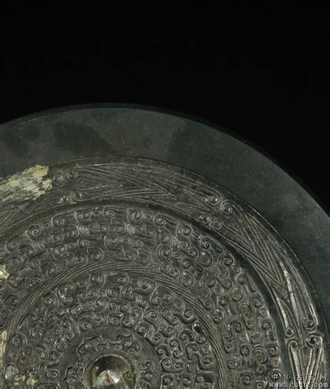网友收藏了几件古代青铜器，到底值不值钱？专家看后这么说