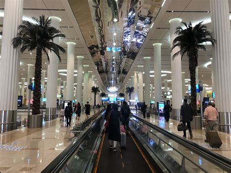 经济停滞 迪拜扩建世界最大机场工程喊停_航空要闻_资讯_航空圈