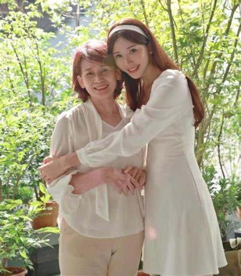 45岁林志玲嫁给日本男星很幸福！盘点年过40岁才结婚的美女明星