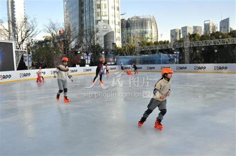 激情冰雪 飞扬青春丨冬日上海不寂寞，滑冰场上来相见