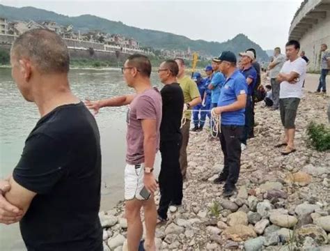 12米高桥跳江救人外卖小哥获表彰 楚天都市报数字报