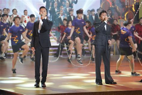 两地音乐人同唱香港回归25周年主题曲《前》，这是香港融入祖国的心声_凤凰网视频_凤凰网