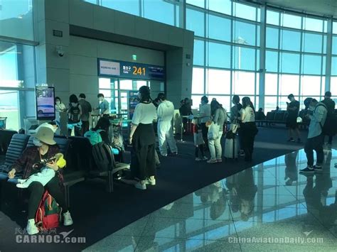 受大雾影响，哈尔滨机场部分航班出现延误_航空信息_民用航空_通用航空_公务航空