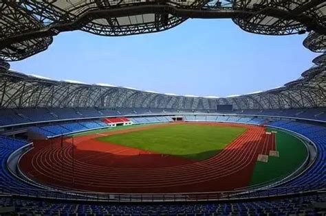 博主：沧州雄狮新赛季的主场敲定为沧州莲花体育场-直播吧
