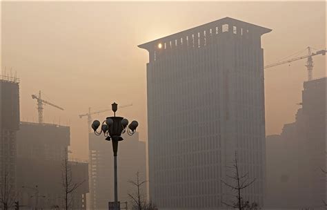 北京现最严重雾霾天 发布今年首个霾橙色预警|雾霾|pm2.5|北京_新浪新闻