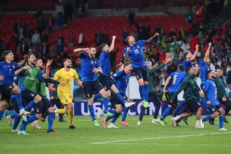 意大利荣耀欧洲杯，年轻的英格兰未来可期|英格兰队|意大利队|点球大战_新浪新闻