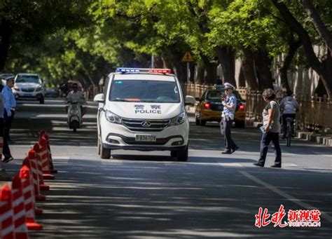 只剩3分钟！北京高考生走错考场 搭警车赶考好在没误场 | 北晚新视觉