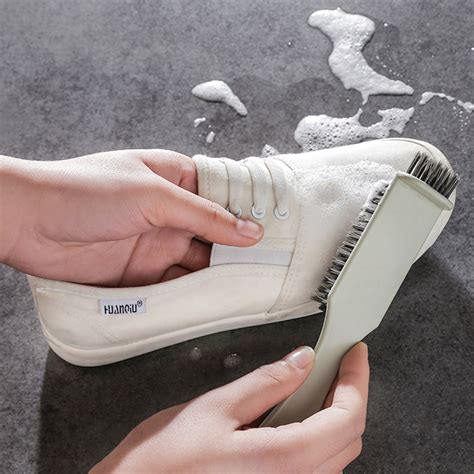 擦鞋湿巾什么牌子的好用（夏天的小白鞋有救了 轻轻一擦横扫污渍） - 铅笔日记