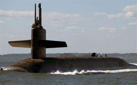 世界上战力最强的核潜艇是哪款？属于俄罗斯，还是来自美国潜艇？__财经头条