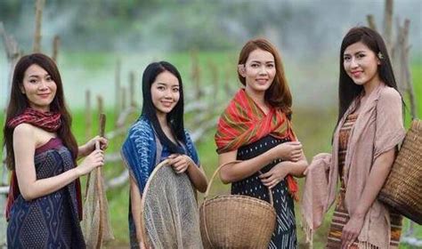 老挝姑娘热情又漂亮，中国游客坦言：遇见老挝美女一定要大胆 - 360娱乐，你开心就好