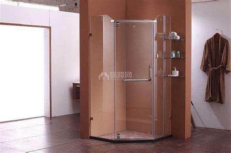钻石型淋浴房和弧形淋浴房哪种好 优缺点来对比 - 装修保障网