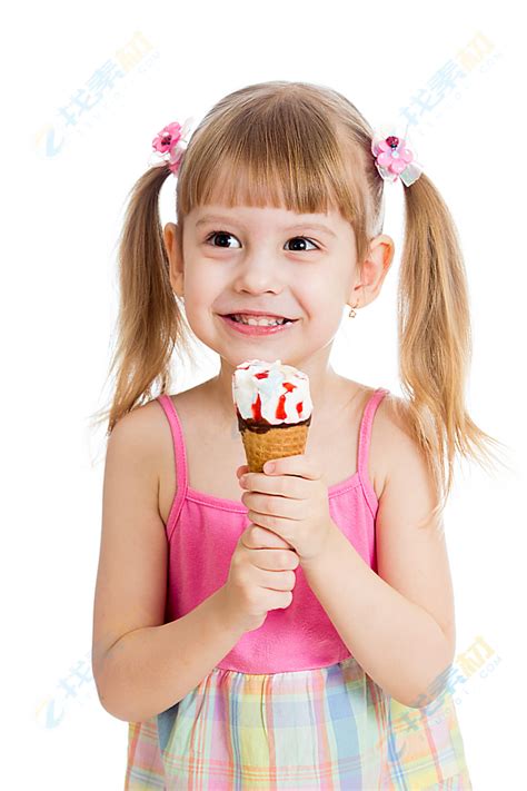 拿着冰淇淋可爱女孩高清图片下载-找素材